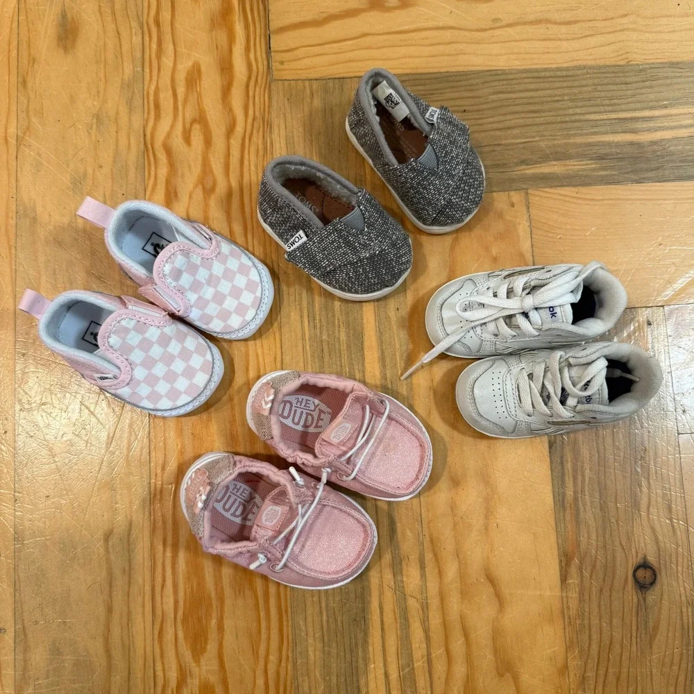 Lot of 4 Hey Dude Vans Toms Reebok Pink‎ Sneakers Baby Shoes Sizes 1 And 2